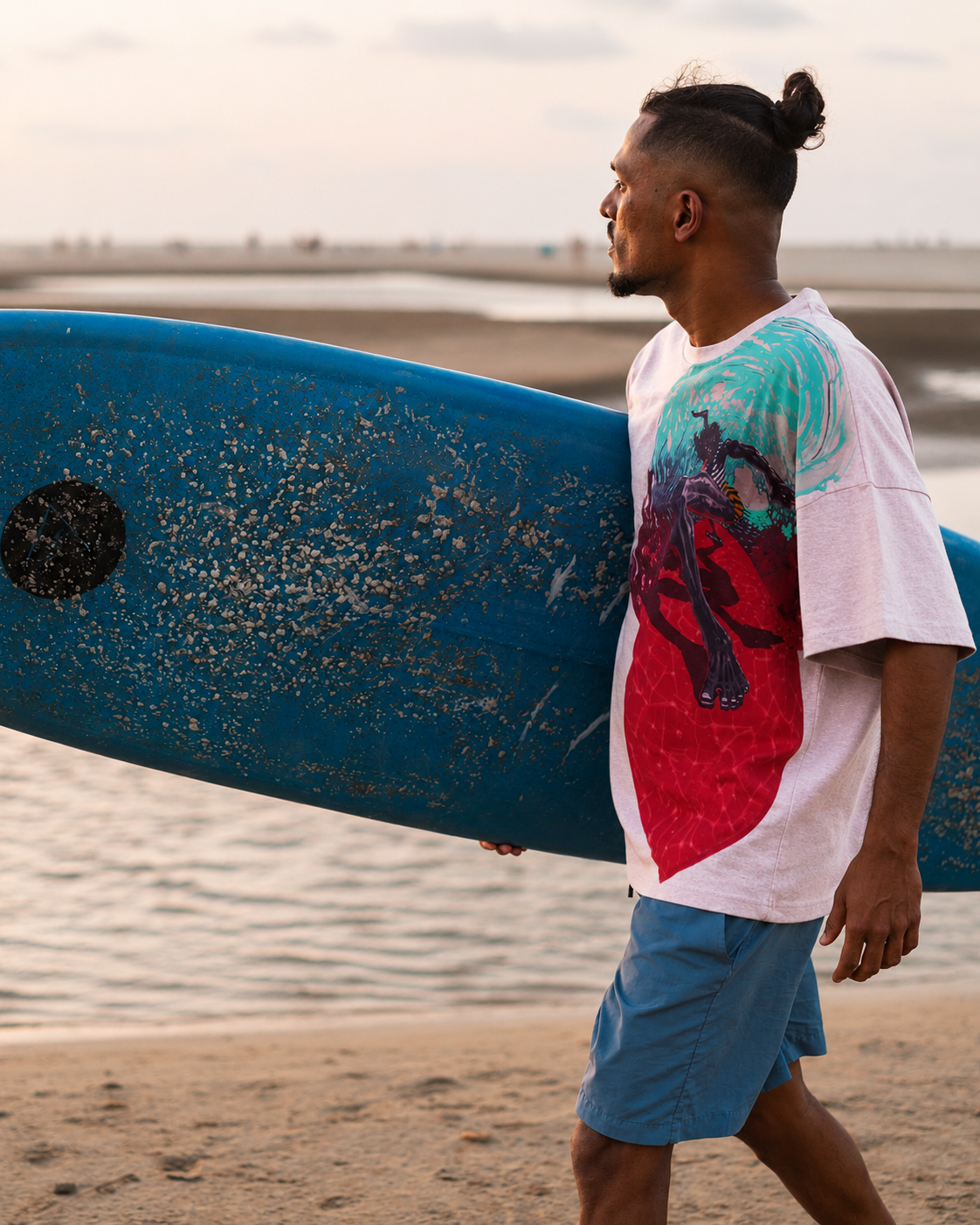 Surfing Kali - Off-white