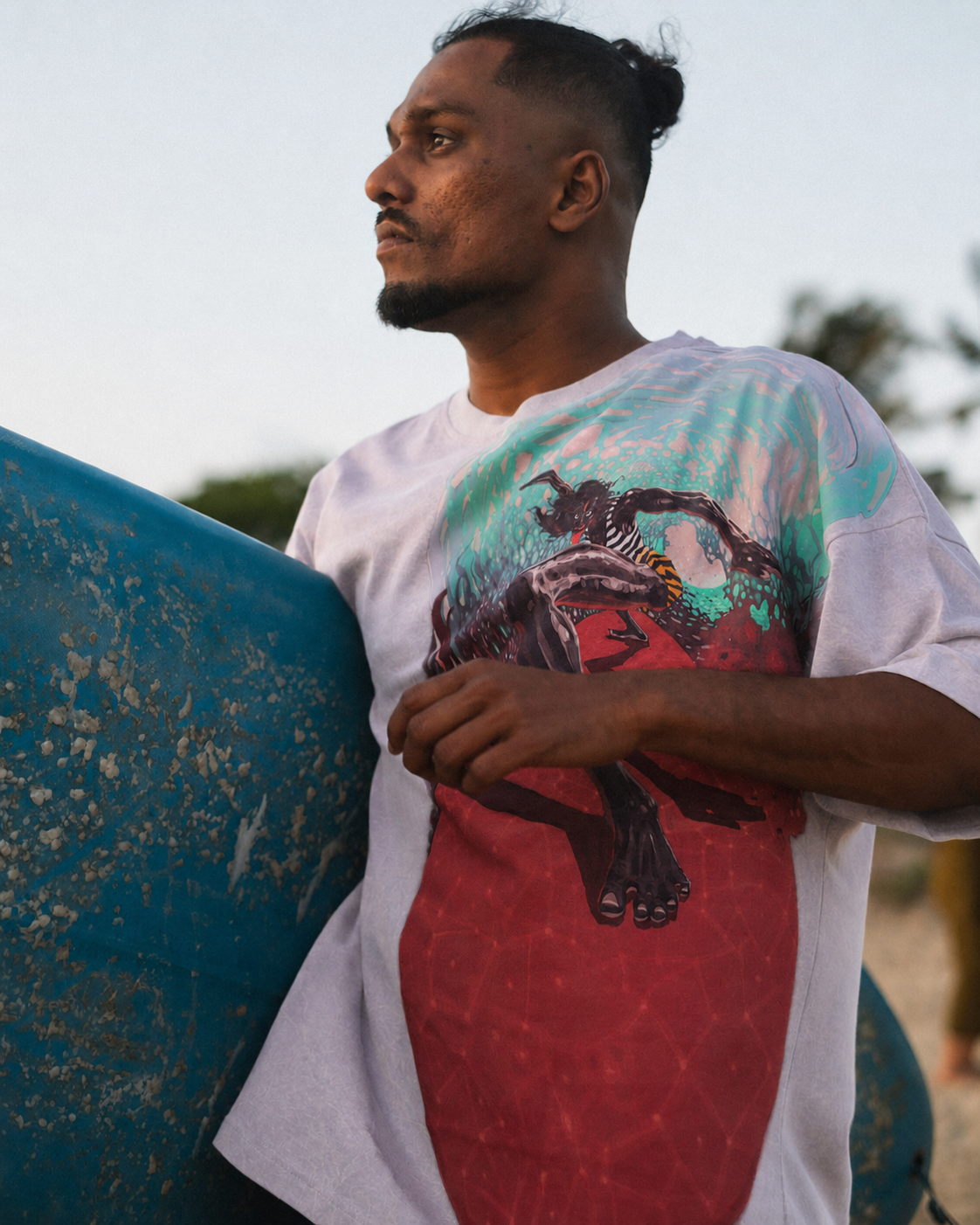 Surfing Kali - Off-white