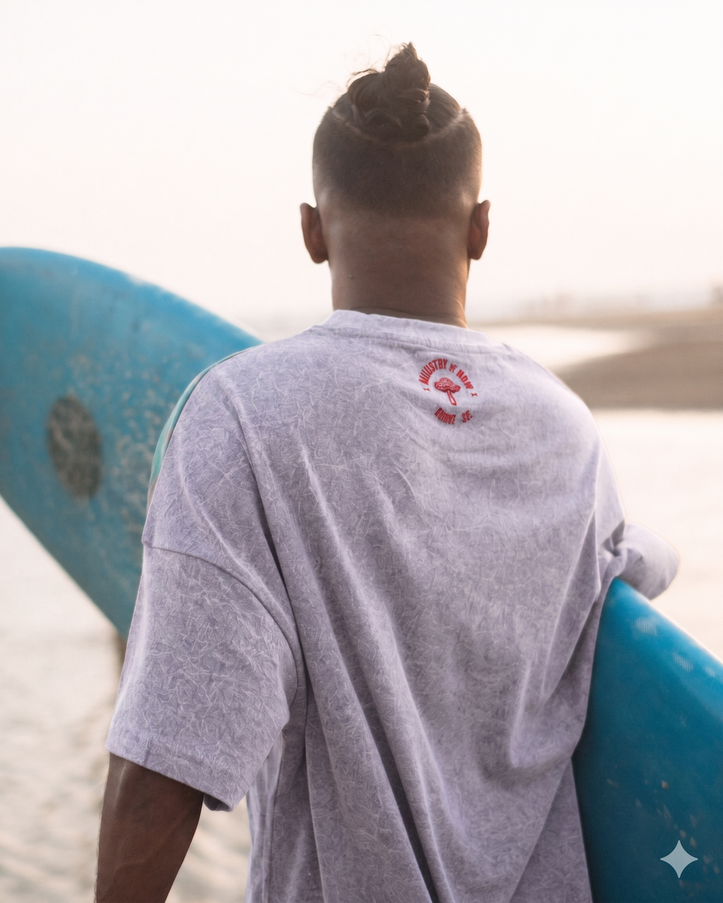 Surfing Kali - Off-white