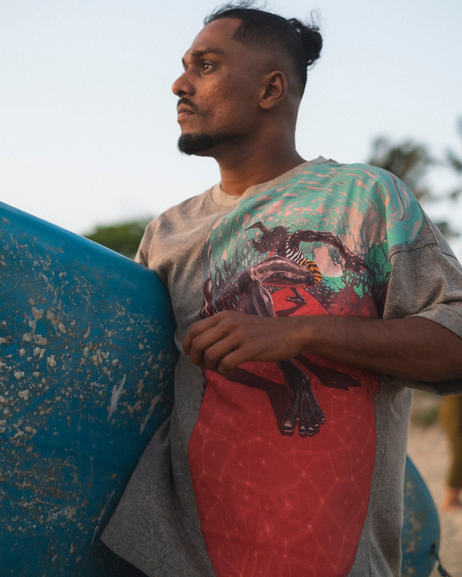 Surfing Kali - Light Grey
