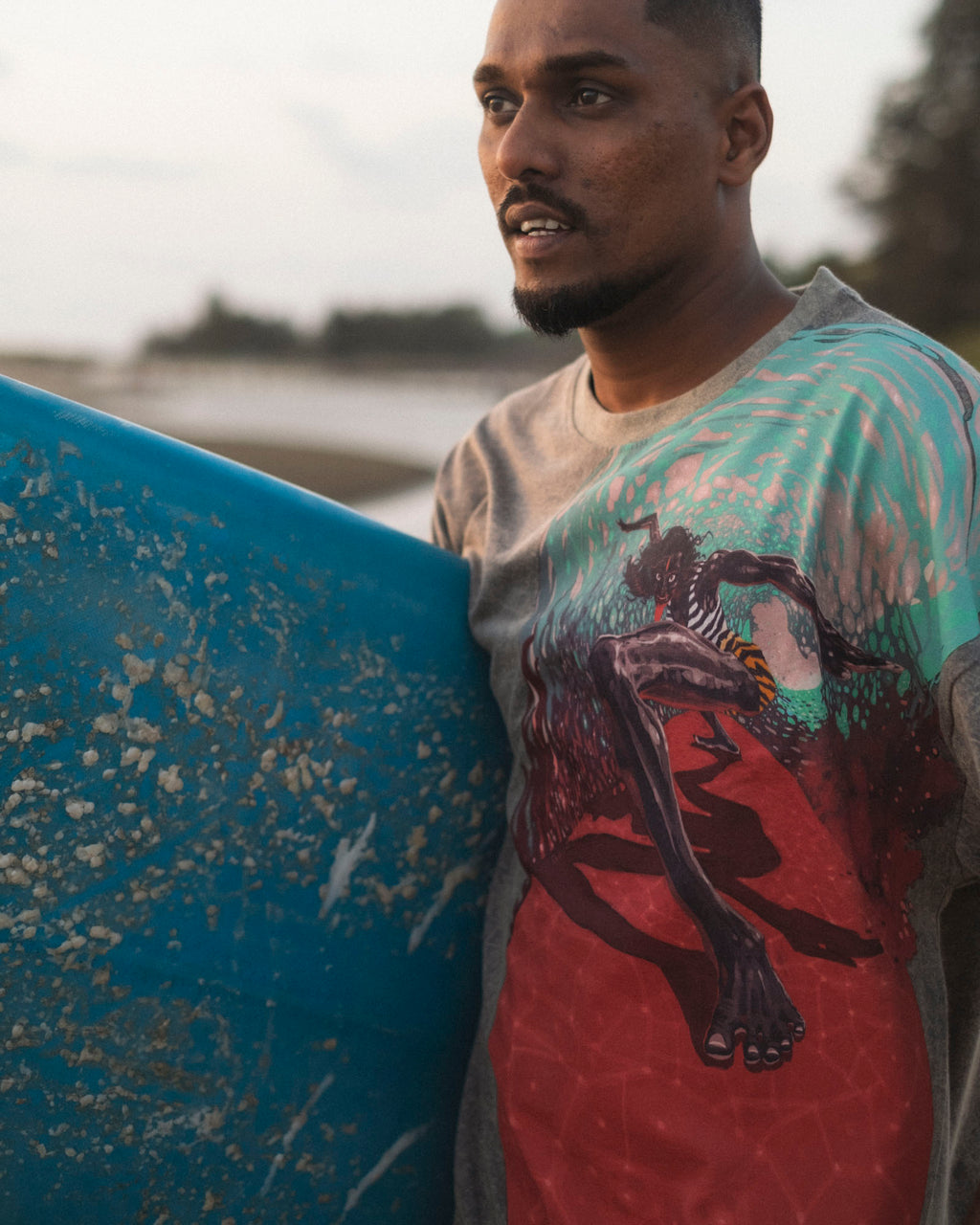 Surfing Kali - Light Grey