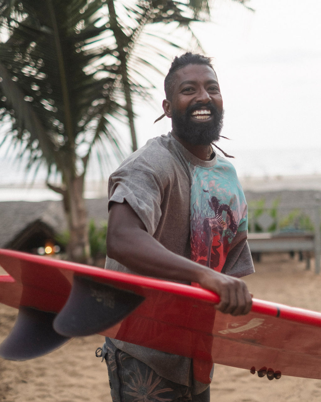 Surfing Kali - Grey